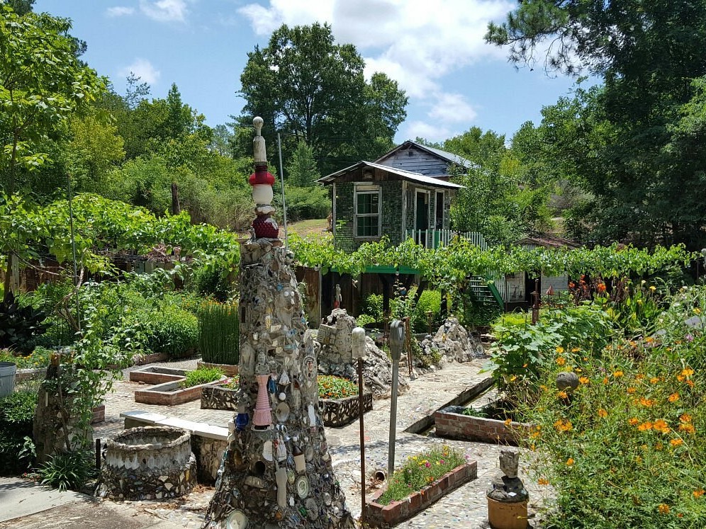 Things to Do in North Georgia: Howard Finster's Paradise Garden