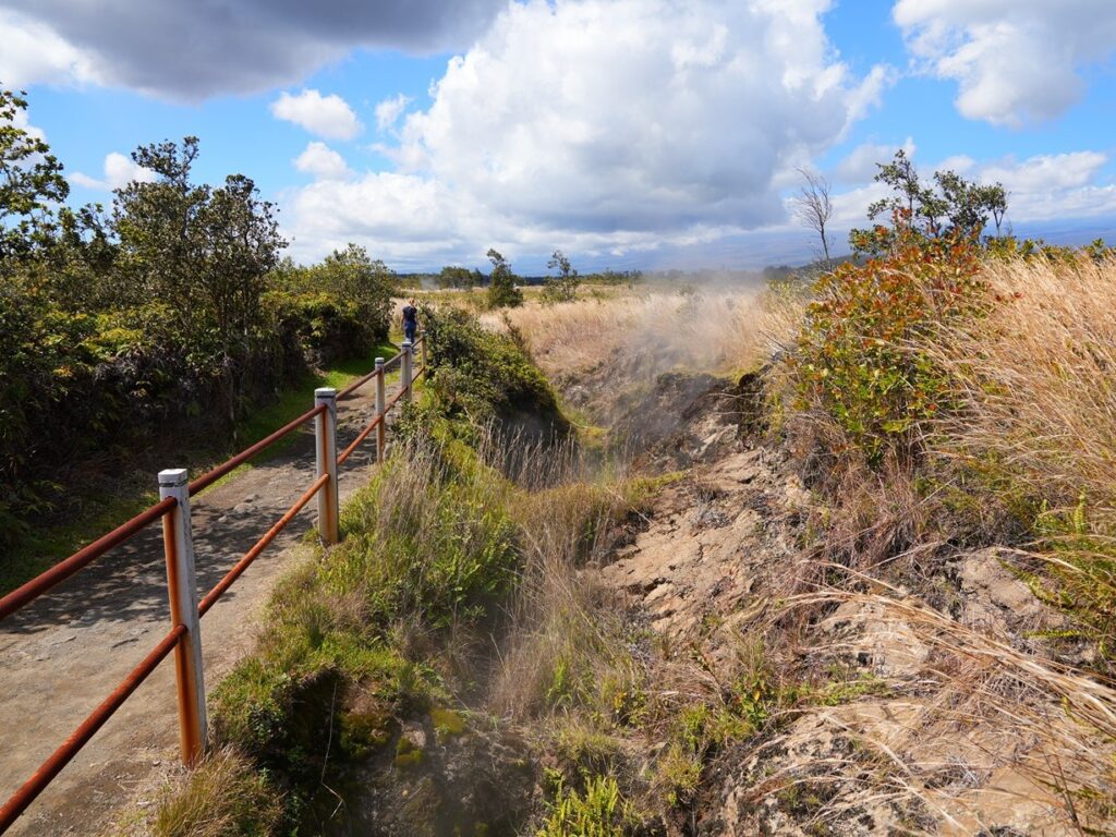 crater rim trail; big island hikes
