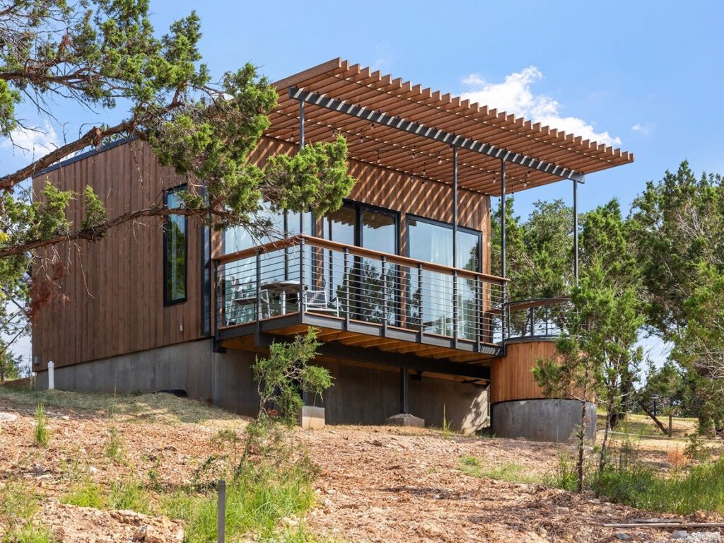 greenhouse exterior; treehouse resorts