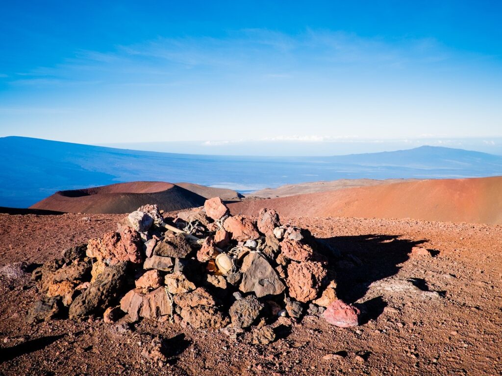 top of mauna loa; big island hikes