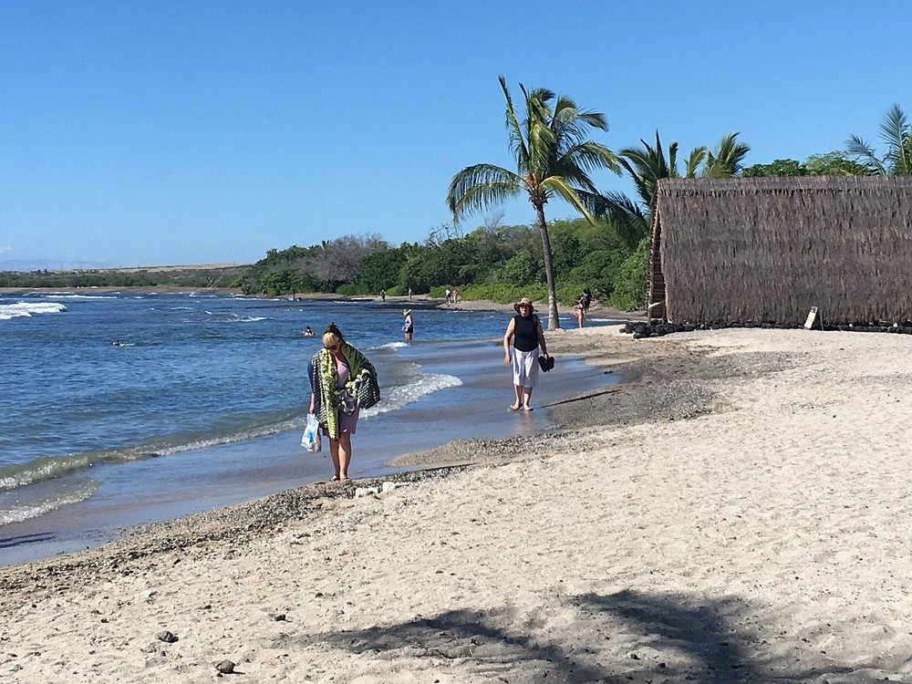 honokohau beach in kua bay with magic sands