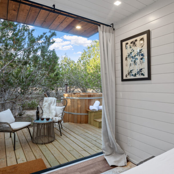 private romantic getaways in texas, onera fredericksburg