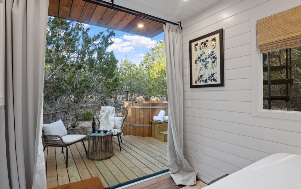 private romantic getaways in texas, onera fredericksburg