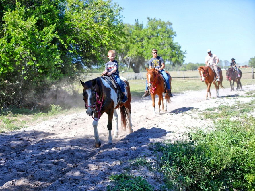 Affordable Family Vacations East Coast: River Ranch Horseback Riding