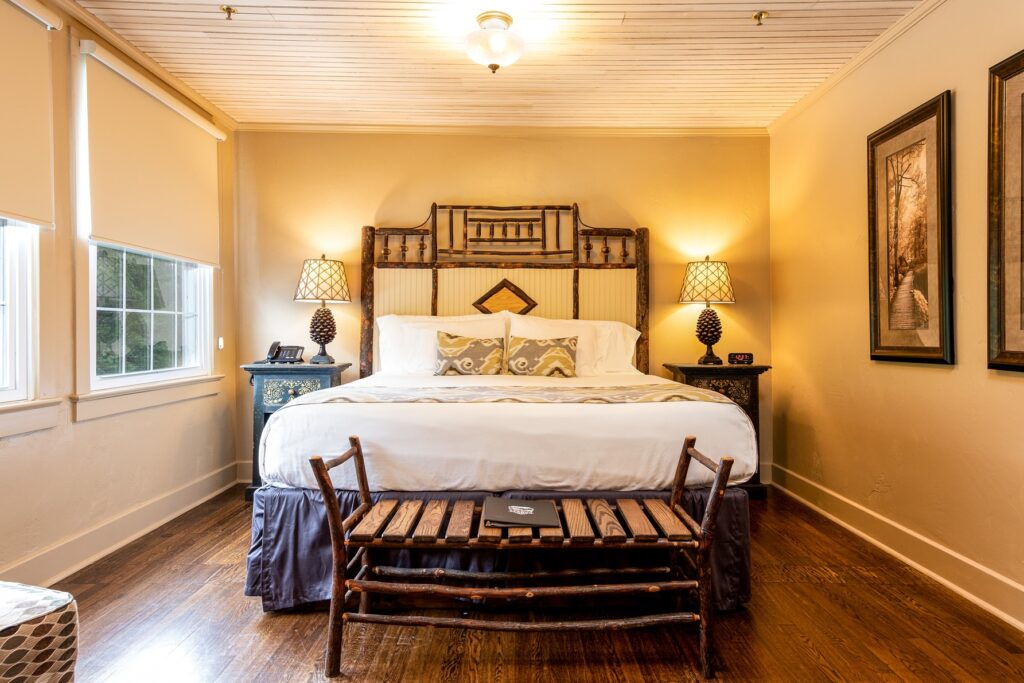Room Interior at Tapoco Lodge