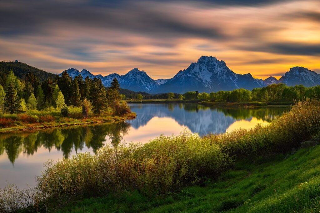 Sunset over the Snake River in Grand Teton National Park