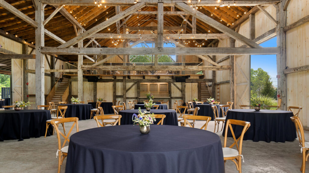 Best Places To Visit In November - Calicoon Hills Interior