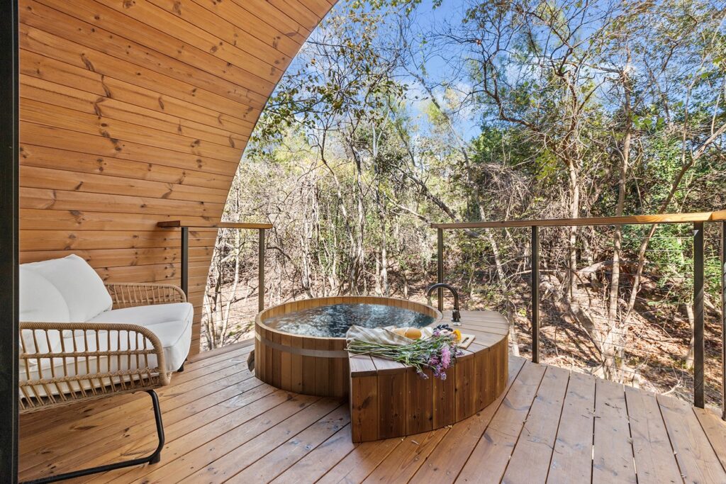 Hot Tub on Deck at Onera Fredericksburg