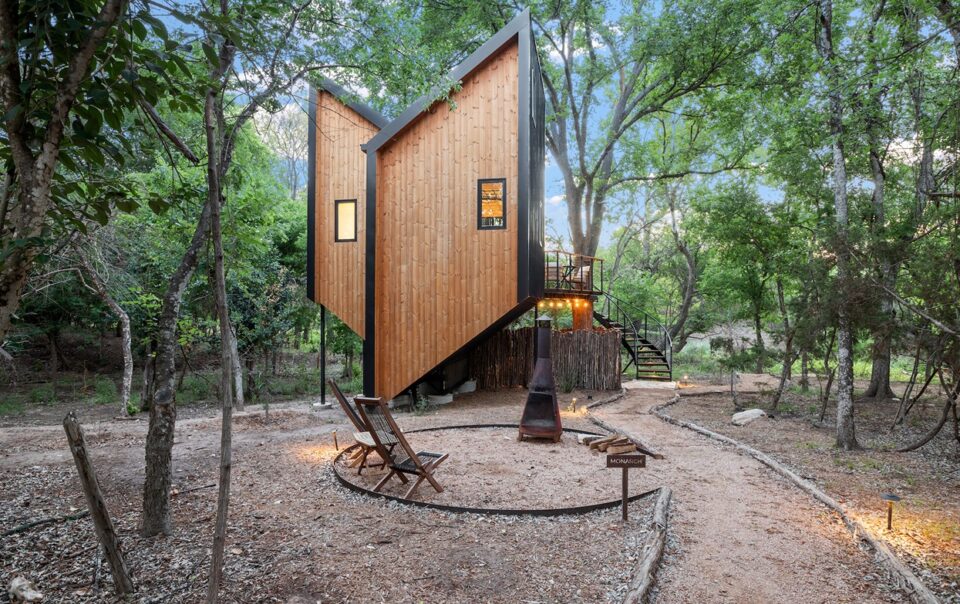 Treehouse Glamping Texas Landscape Hotels