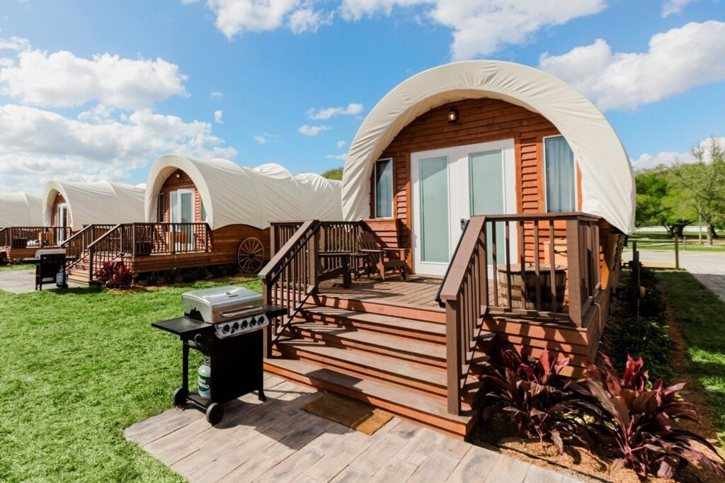 Best Weekend Getaways in November: River Ranch Accommodations