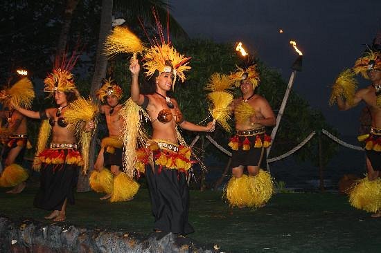 Best Restaurants in Kona Hawaii - Voyagers of the Pacific Luau