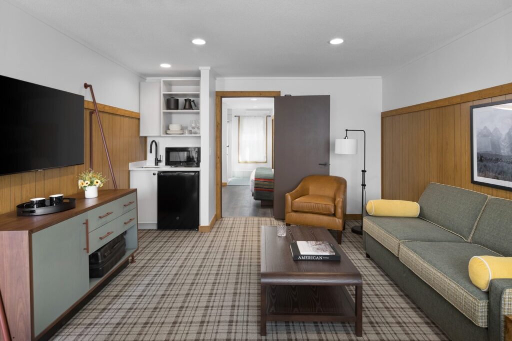 Virginian Lodge Room