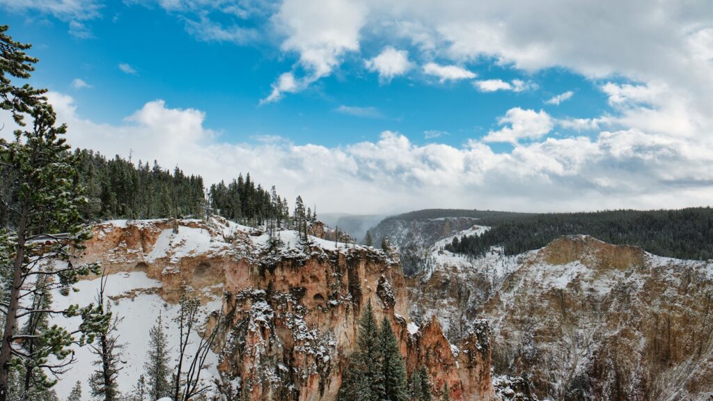 Visit Yellowstone Grand Canyon on Winter Trips