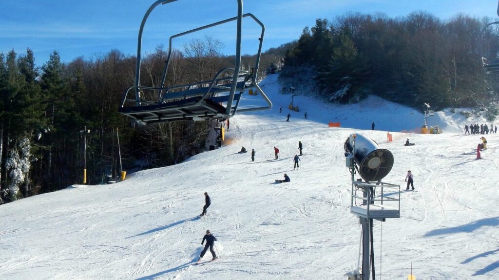 Best Ski Vacations for Beginners: Cataloochee Ski Area, Maggie Valley, NC