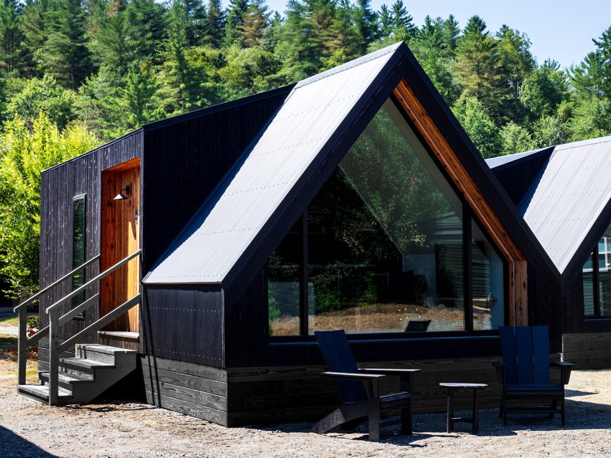 Christmas Hotel New England - Outbound Stowe Cabin