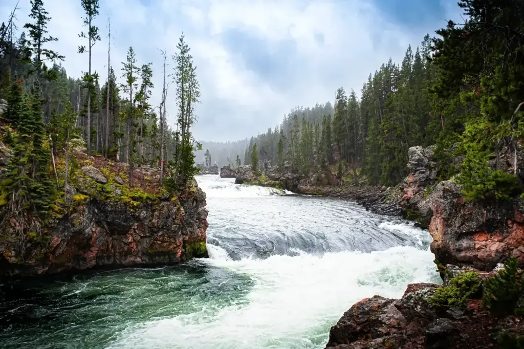 Epic Vacations Ideas: River in Yellowstone