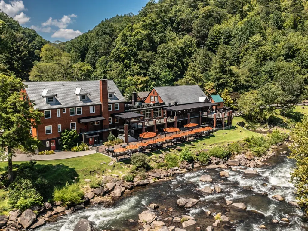 Tail of the Dragon Luxury Lodging: Tapoco Lodge