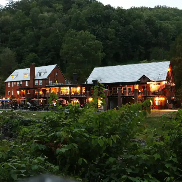 Boutique Lodges for Family Reunions