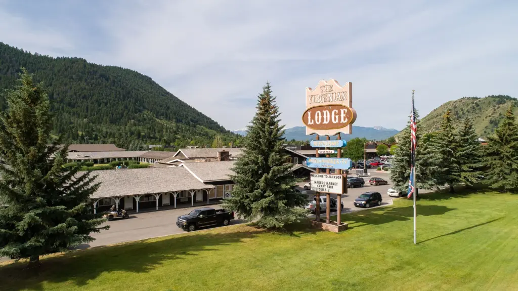 Luxury Basecamp Jackson Wyoming: Virginian Lodge Exterior